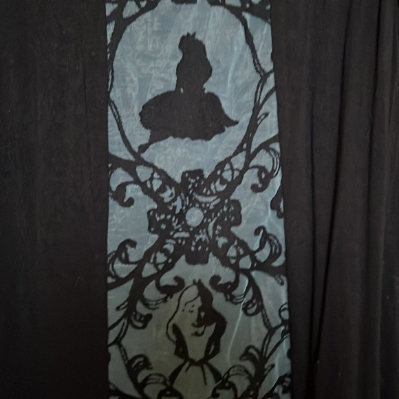 EUC Alice in Wonderland cold shoulder top with lace back detail - Picture 4 of 6